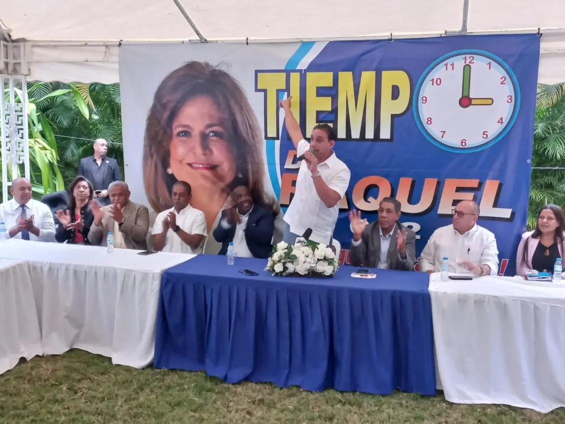 Dirigentes del PRM en Gurabo respaldan candidatura presidencial de Raquel Peña