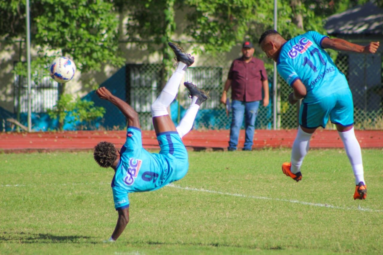Salcedo vence a Delfines y asegura puesto en la Liguilla del fútbol de la LDF