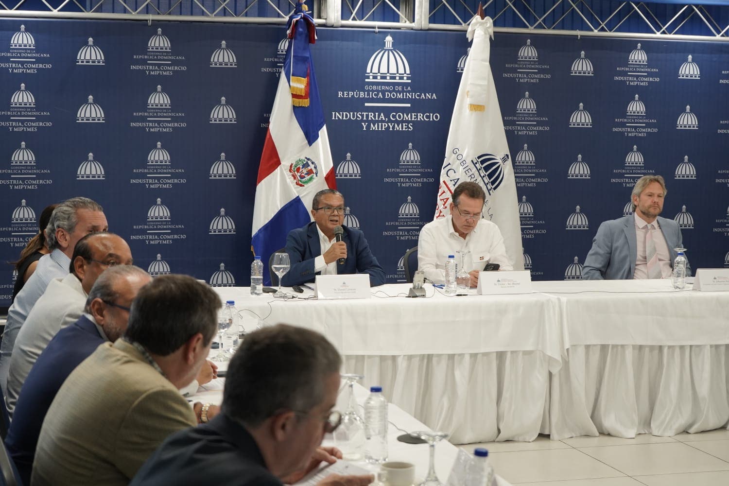 El CNZFE aprueba 13 nuevas empresas en zonas francas ¡Inversión récord!