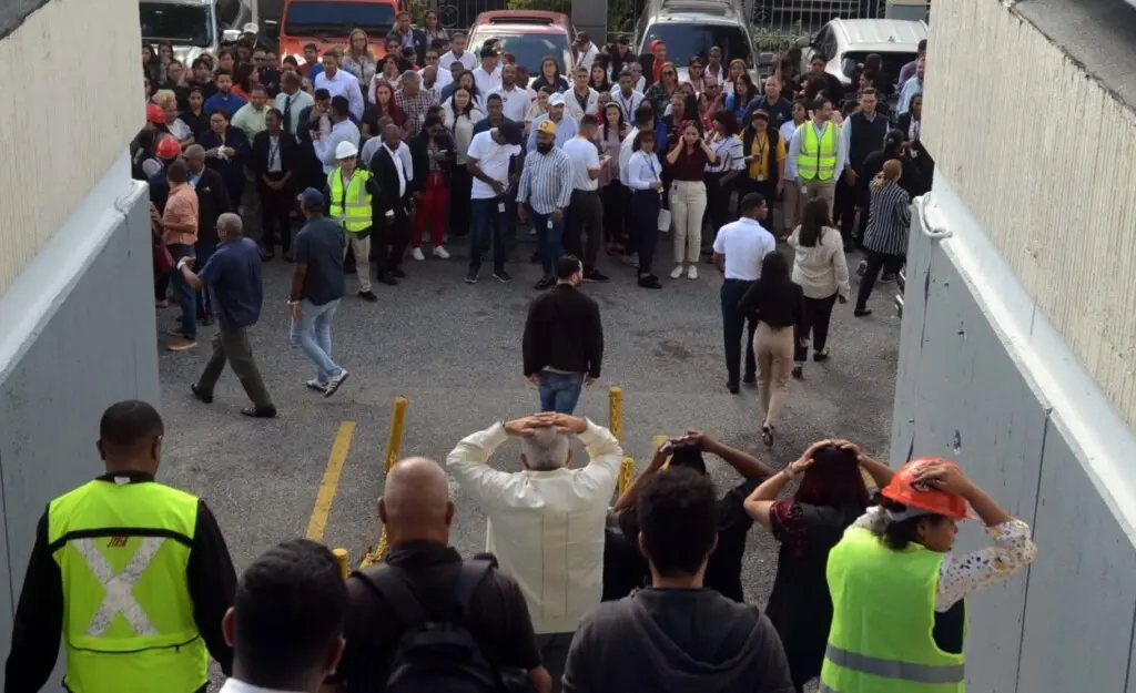 El simulacro de sismo busca concienciar sobre la preparación ante desastres naturales y mejorar protocolos de evacuación./Foto Jorge González