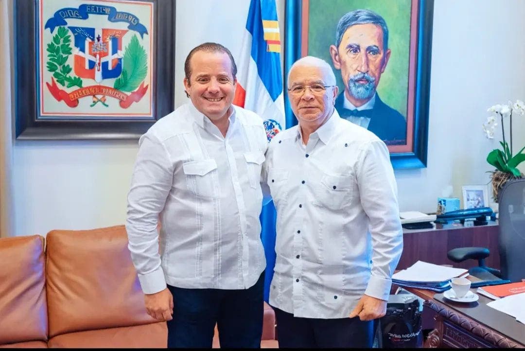 Hernández Alberto ratifica respaldo al PRM junto a Paliza