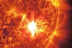 Nivel de alerta por la tormenta solar disminuye a «leve» y continuará hasta el lunes