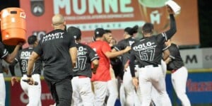 Hit de Erik González deja tendido al Licey en el noveno