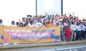 “Voces contra la Violencia”: Feministas marchan en RD y denuncian aumento de feminicidios