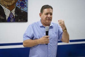 Alcalde de Bonao niega Leonel juramentara «destacados dirigentes» del PRM