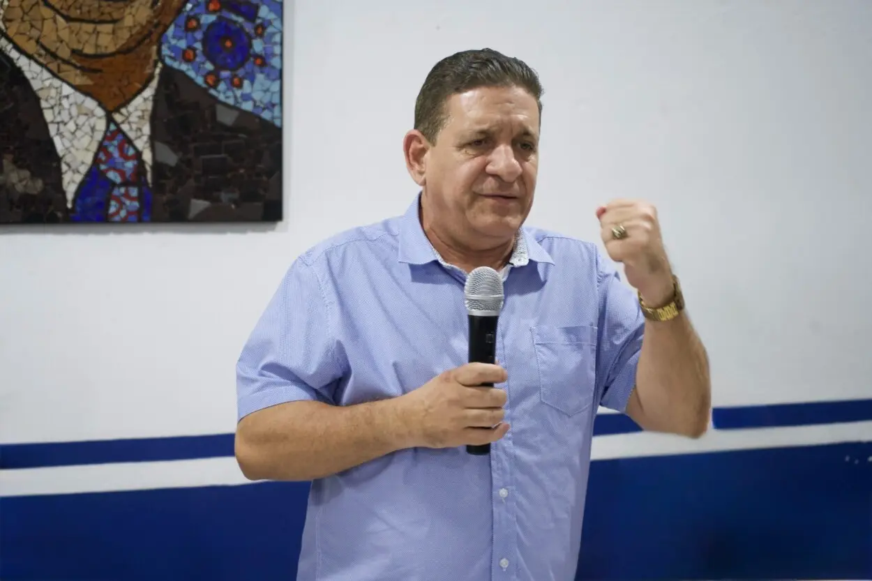 Alcalde de Bonao niega Leonel juramentara «destacados dirigentes» del PRM