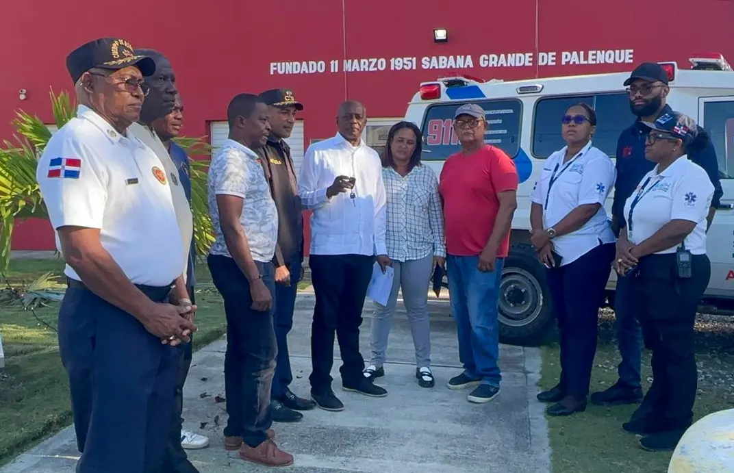 DAEH entrega ambulancias en Yaguate y Palenque en San Cristóbal