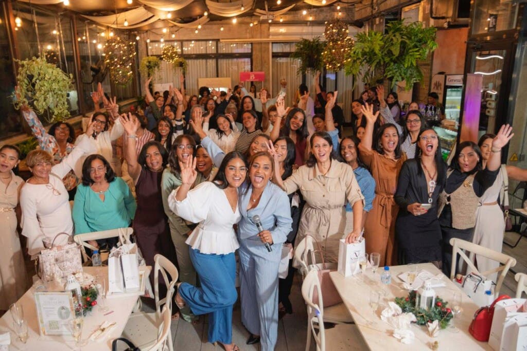Vitalina Feliz de Núñez, ofreció la conferencia “Primero Yo: el poder de elegirme, cuidarme y brillar”