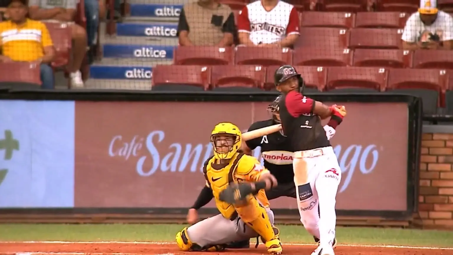 Johan Rojas dispara jonrón y lidera el triunfo de los Gigantes