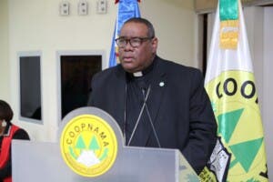 Castro Marte resalta impacto social del Programa Nacional de Becas de Coopnama