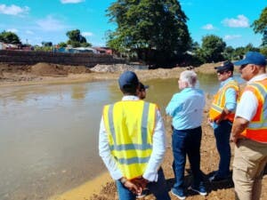 Eduardo Estrella supervisa proyectos viales que mejorarán la calidad de vida en La Altagracia