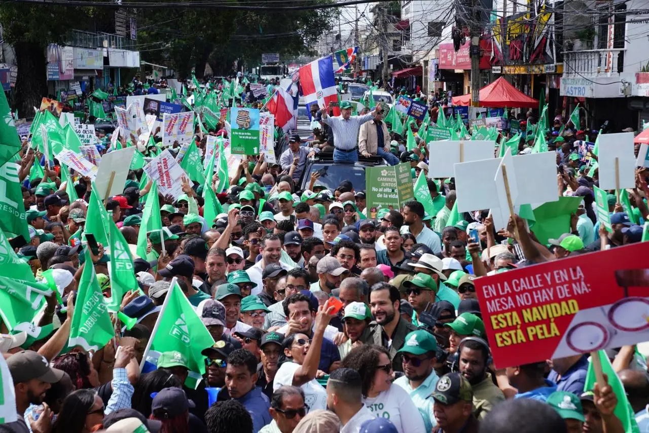 Leonel Fernández advierte al PRM: “Que recojan sus maletas, se van en 2028”