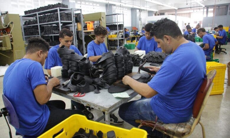 Adocalza insta a continuar diálogo sobre Código Laboral