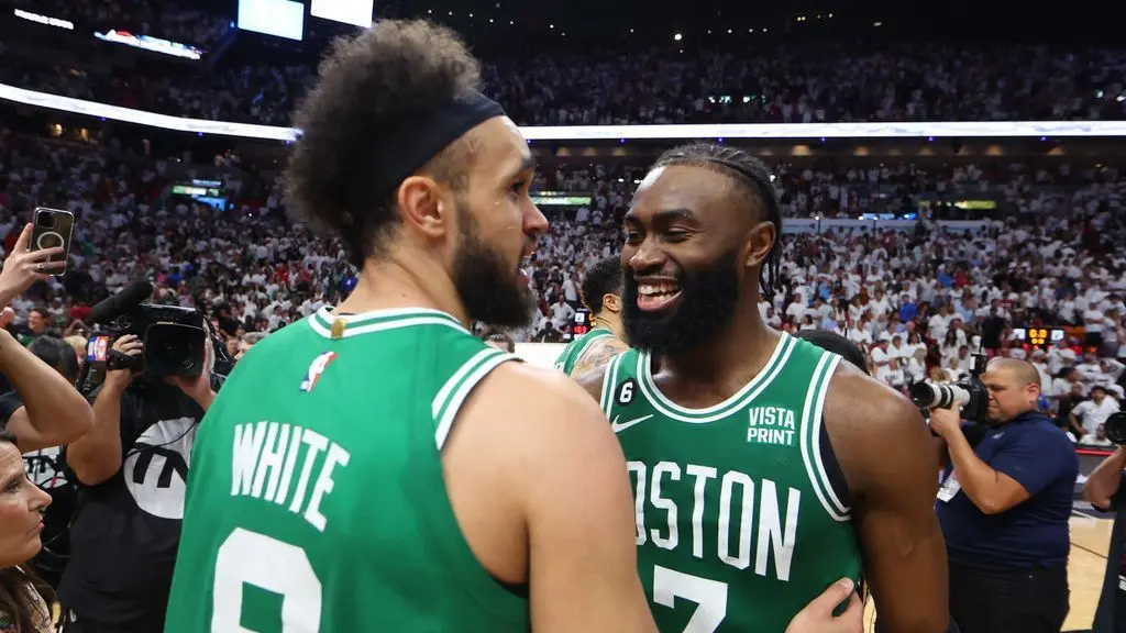 Celtics ponen fin a las 13 victorias seguidas de los Pistons