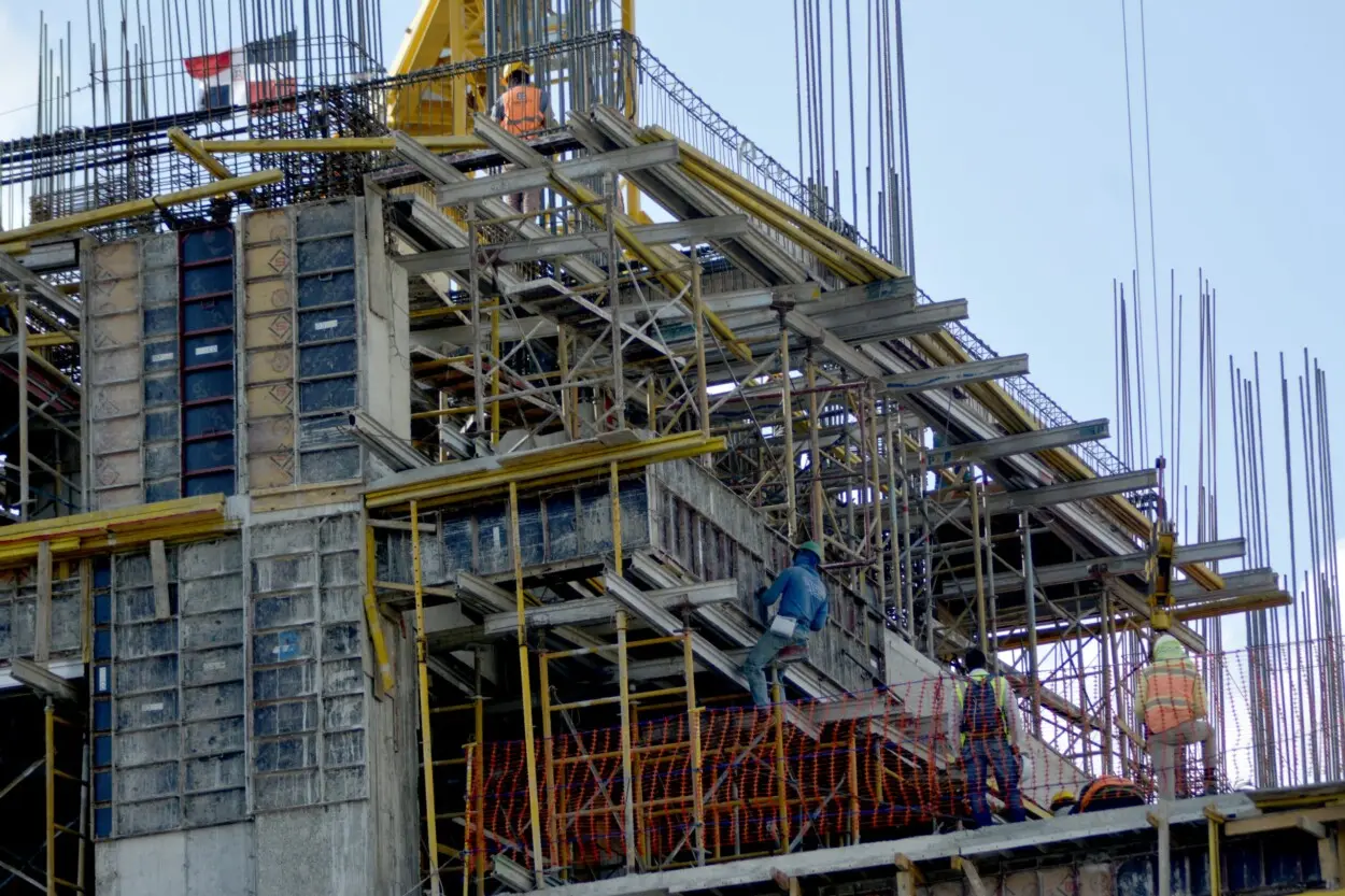 Retos en permisos de construcción: Aprocovici busca simplificar trámites y atraer inversión