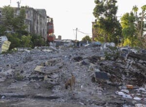 Desalojos en Arroyo Hondo: residentes denuncian violencia