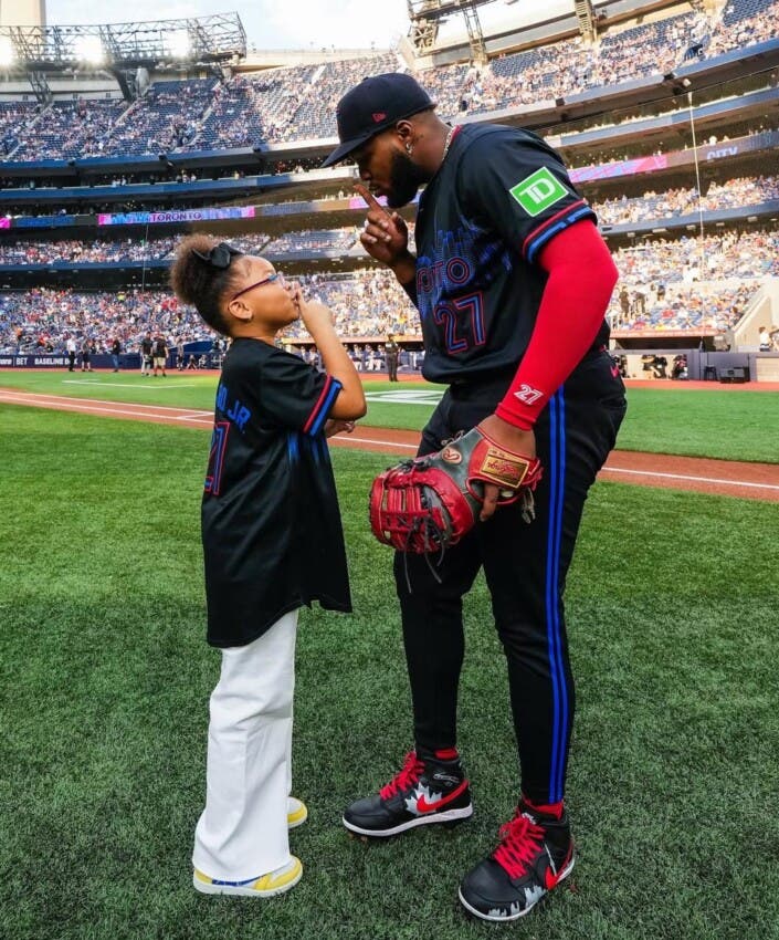 Más allá del resultado: Vladimir Jr. celebra la vida junto a su familia tras la Serie Mundial
