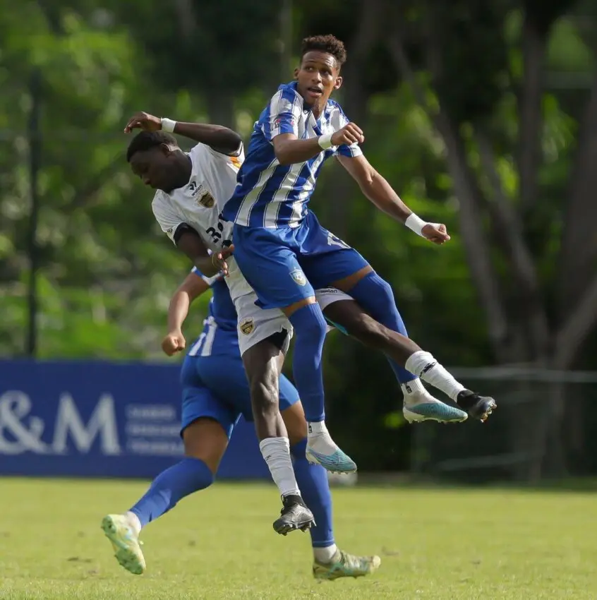Pantoja encabeza fútbol dominicano con trece jornadas diputadas