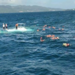 Catamarán con 55 turistas se hunde en la bahía de Samaná; todos fueron rescatados con vida