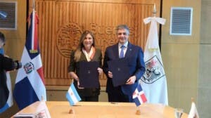 Carolina Mejía y Jorge Macri firman convenio de cooperación entre Santo Domingo y Buenos Aires
