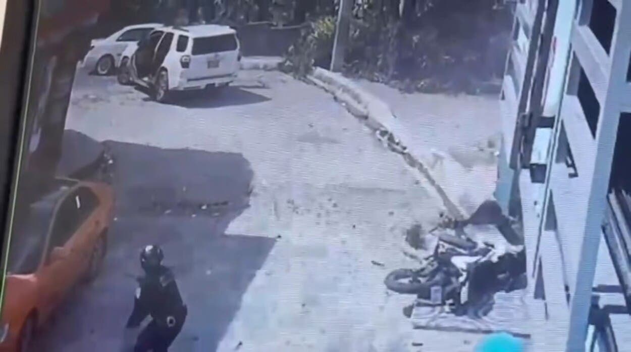 Policía activa operativo para capturar a cinco hombres que atacaron a tiros a agentes en Santo Domingo