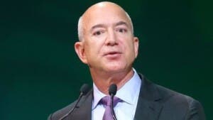 Jeff Bezos se suma a un foro en Miami con Trump, Milei, Machado y Nadal