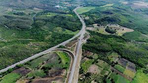 Tejada favoreció la observación técnica del asesor estructuralista de la obra, ingeniero Heliodoro Ramírez Familia, quien señaló como ¡correcto!, el abordaje y el análisis de desempeño estructural del muro, mediante el uso del programa GEOSOF 4.0.