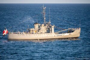 Santo Domingo recibe al buque que llevó ayuda a Jamaica tras el huracán Melissa