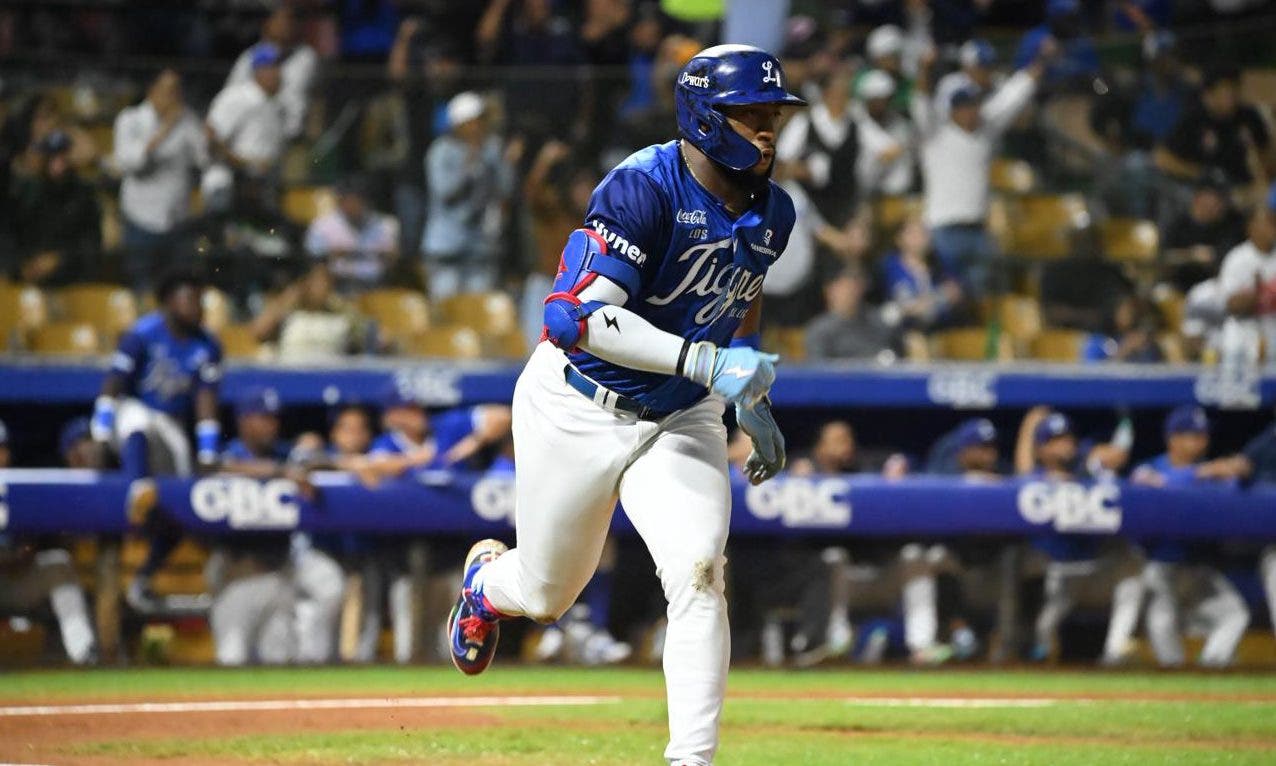 Tigres del Licey consiguen su cuarta victoria en línea frente a las Águilas