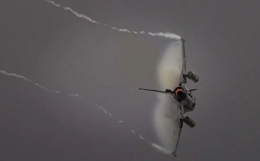 Venezuela refuerza defensa: Interceptan avión sin autorización