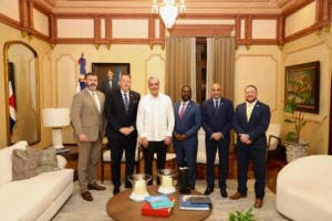 DEA reconoce a Abinader en lucha contra narcotráfico en el Caribe