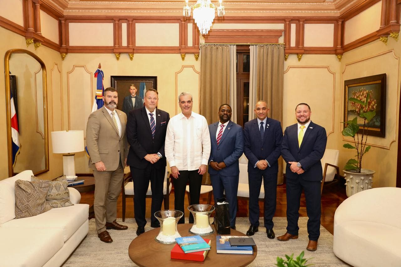 DEA reconoce a Abinader en lucha contra narcotráfico en el Caribe