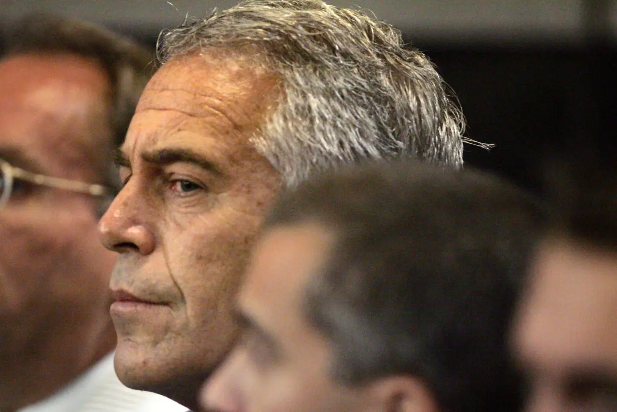 ¡Revelan cientos de miles de documentos sobre Epstein este viernes!