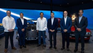 Autoferia cierra con negocios por $19 mil millones