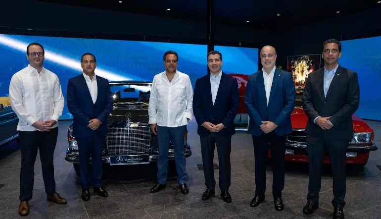 Autoferia cierra con negocios por $19 mil millones