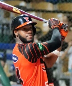 De la Cruz desata furia de los Toros del Este