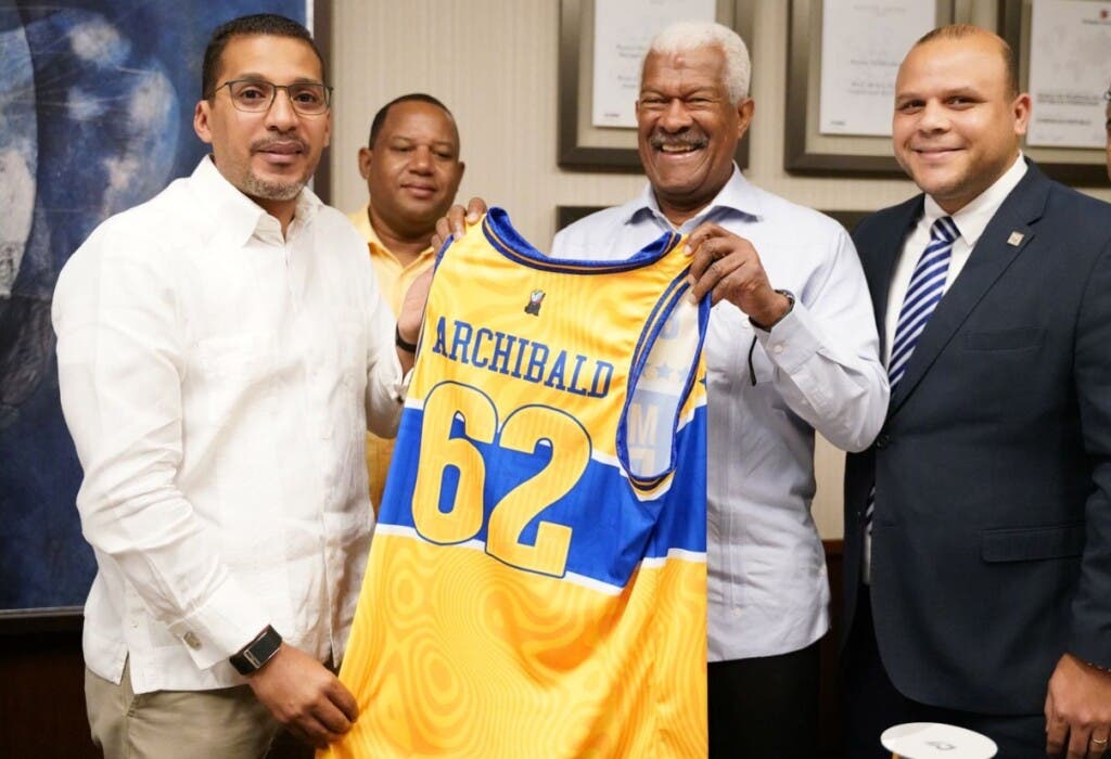 Trabajo en equipo es clave en éxito del Mauricio Báez