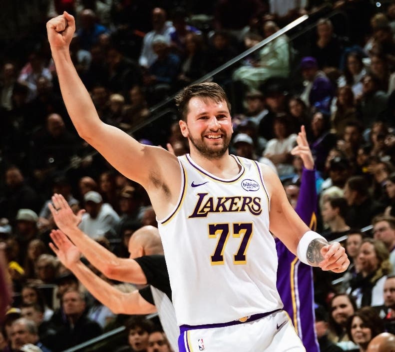 Los Lakers logran séptima victoria consecutiva