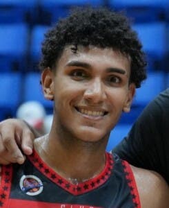 Los Pioneros vencen en basket