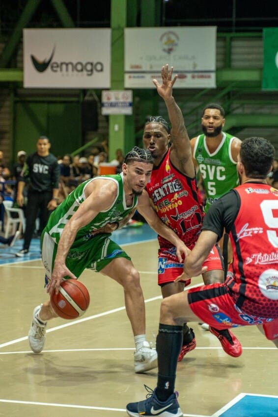 Savica le quita el invicto club Centro