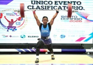 Pesistas dominicanos con jornada histórica