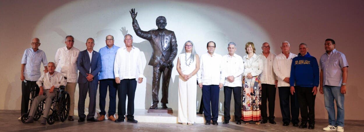 Majestuoso monumento a la memoria de Wiche