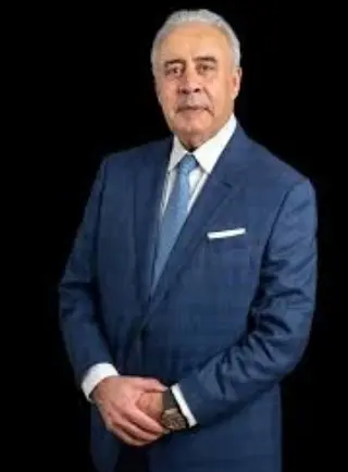 Félix García Castellanos: Un ejemplo de éxito y vocación en la feria de empleo de Santiago