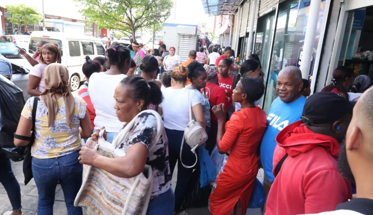 Diciembre trae crecimiento del 10% en la Duarte: Comerciantes felices