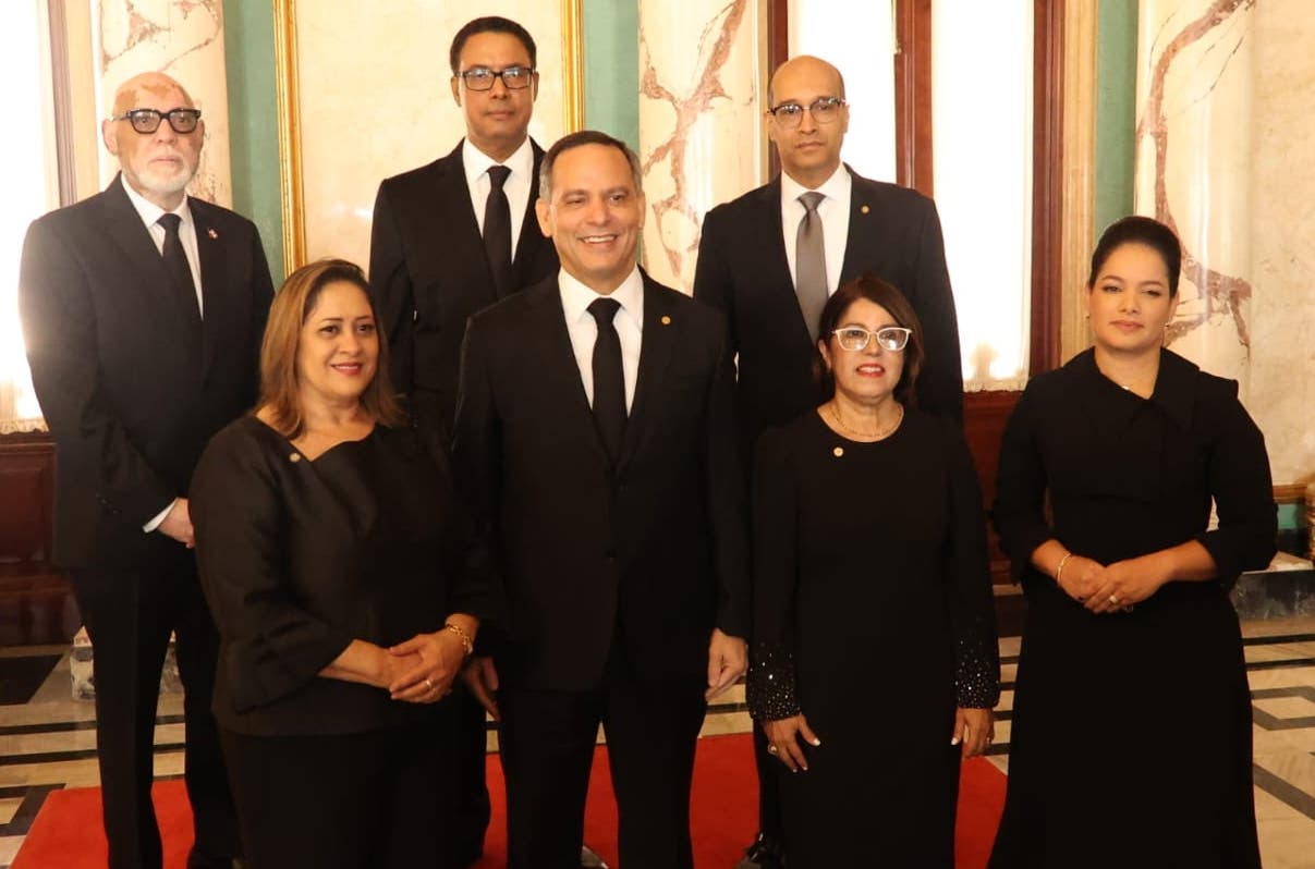 Luis Abinader juramenta a nuevos jueces en la Suprema Corte de Justicia