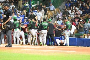 Las Estrellas superan otra vez al Licey y extienden a tres su racha de triunfos