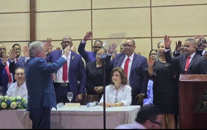 Nuevo presidente CMD promete reducción desempleo médicos