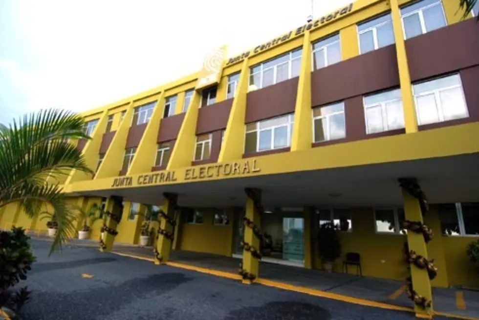 A comicios de 2028 acudirían 34 partidos