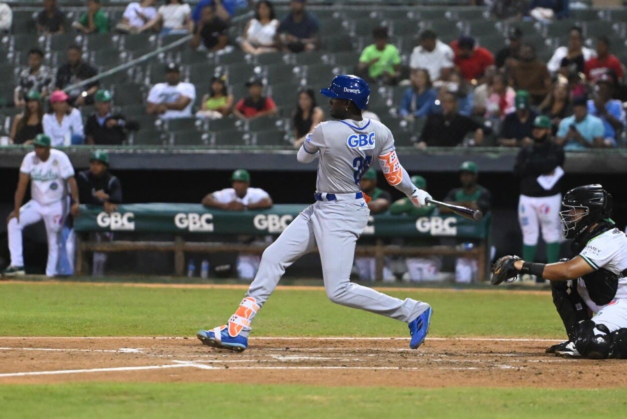 Liderazgo decisivo: Mauricio, Rojas Jr. y Núñez comandan la victoria del Licey sobre las Estrellas