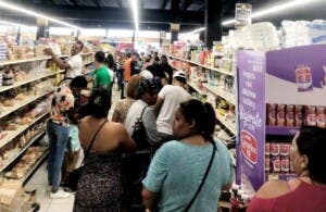 Santiago vive un auge comercial tras el doble sueldo del Gobierno